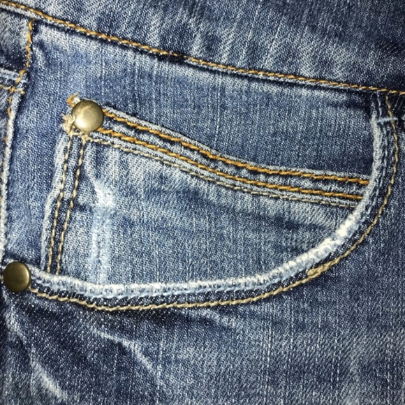 CHOLE DISTRESSED JEAN MINI SKIRT - Picture 7 of 10